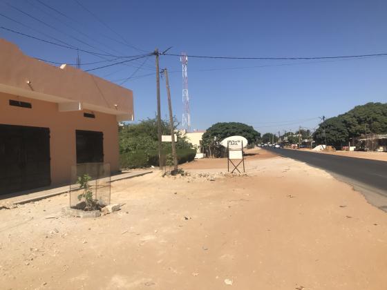 Deux magasin de grande surface à louer à Warang