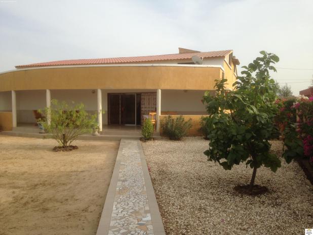 Villa à vendre à Foundiougne