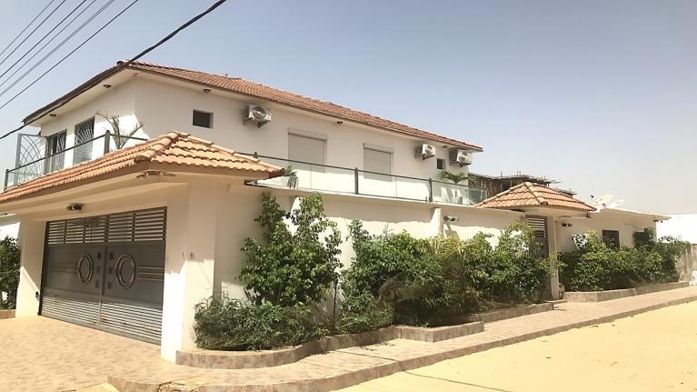 Une Villa Moderne à Louer à Nianing, Un Séjour d'Exception à 175 000 F CFA/jour 