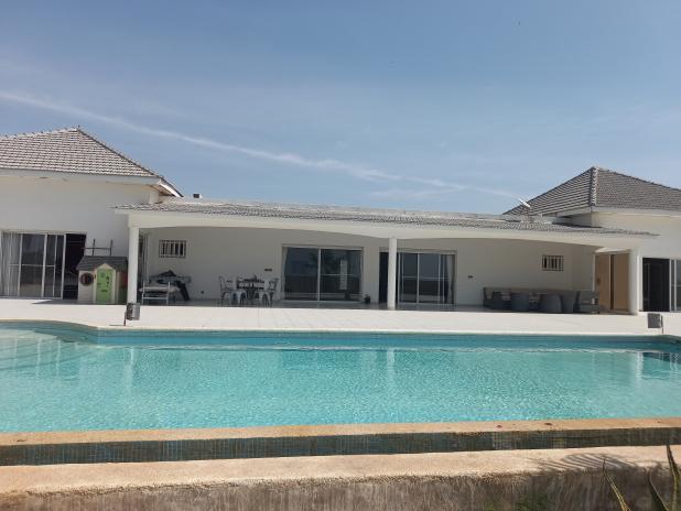 Villa a louer a Nianing 