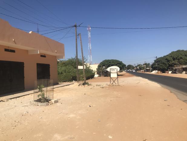 Deux magasin de grande surface à louer à Warang